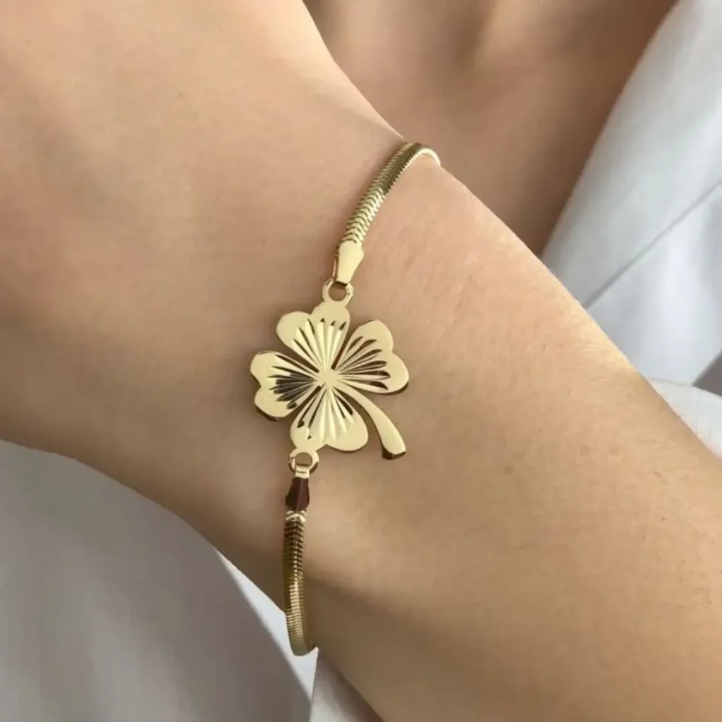 دستبند دخترانه طرح گل