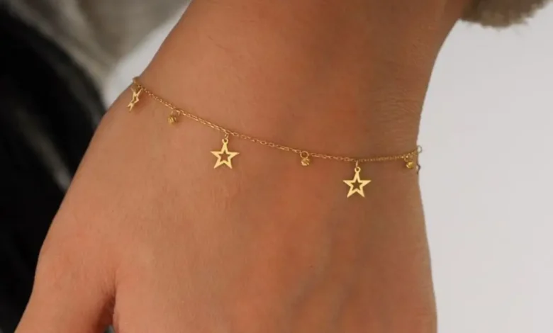دستبند طلا دخترانه با اویز ستاره