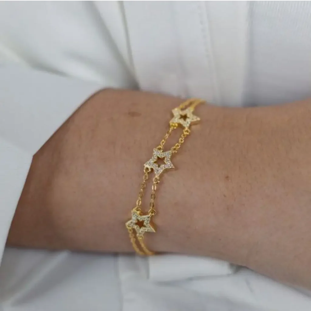 دستبند طلا دخترانه طرح ستاره نگین دار