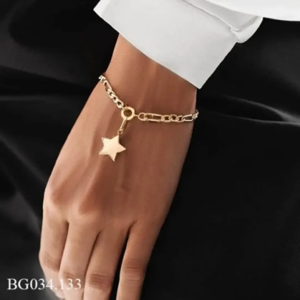 دستبند طلا با پلاک ستاره