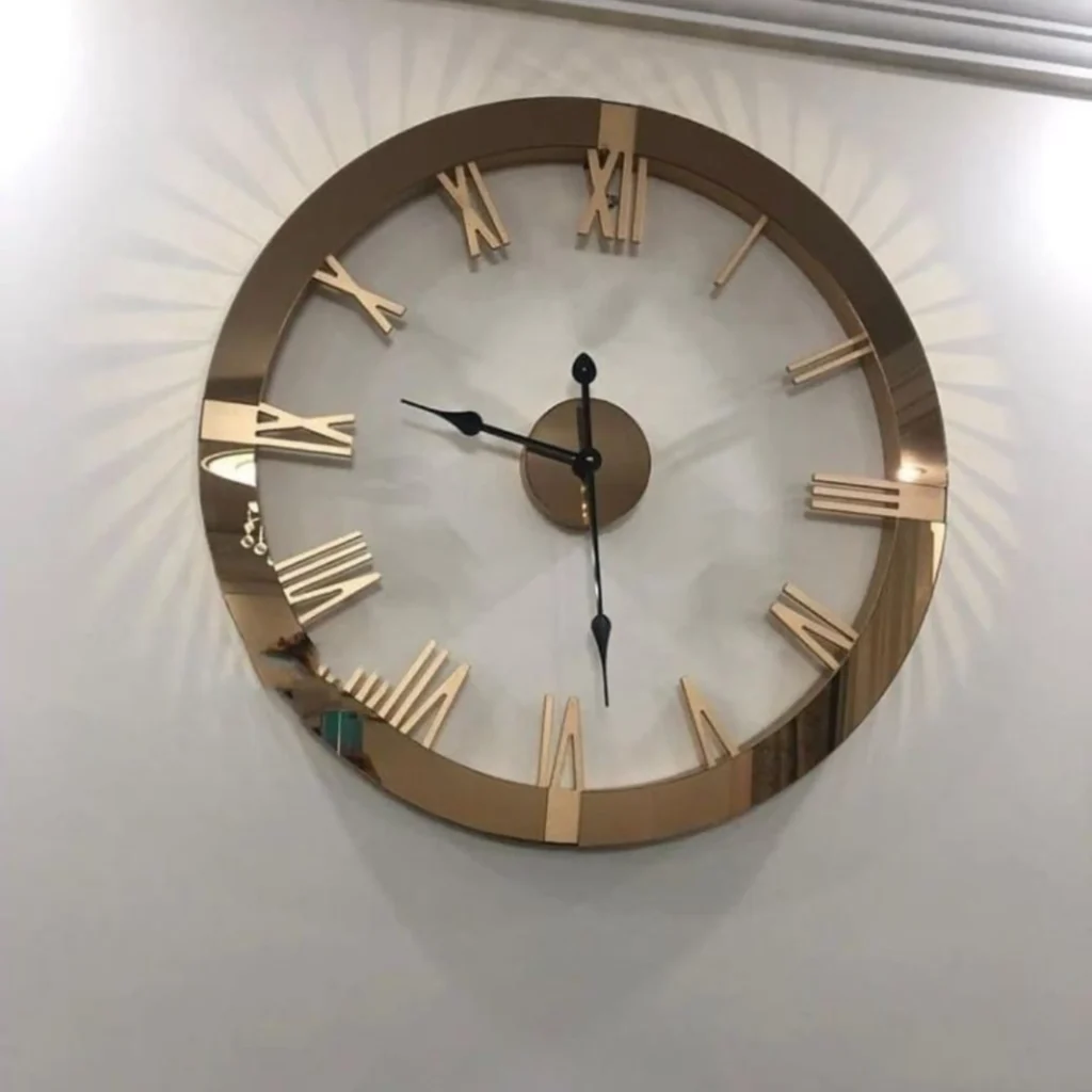ساعت دیواری طرح مدرن
