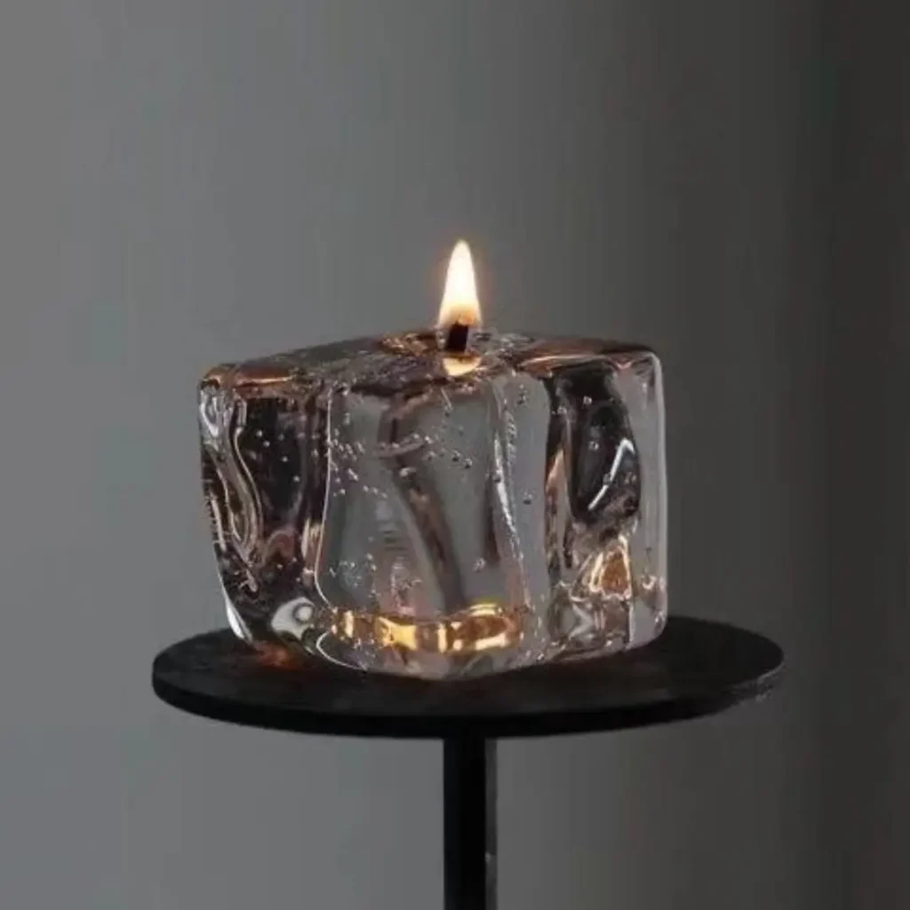 شمع شیشه ای و دکوری طرح خاص