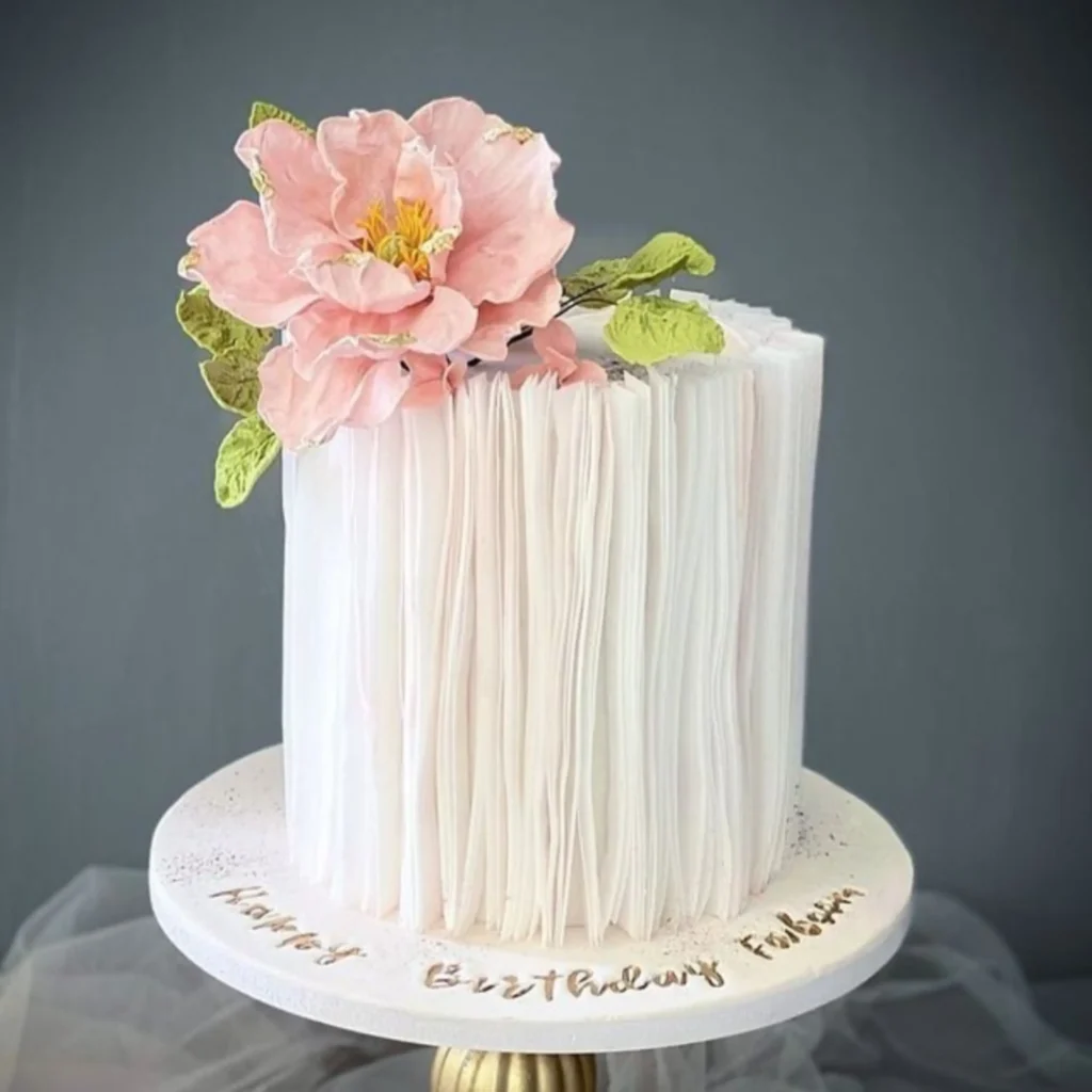 کیک عقد با تزئین گل