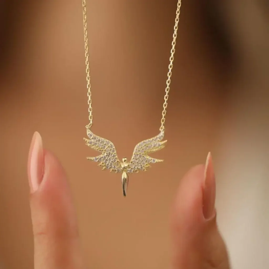 گردنبند طلا با پلاک پرنده