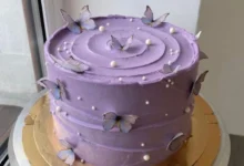 کیک تولد بنفش